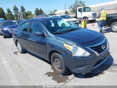 Nissan Versa 2015