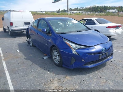 TOYOTA PRIUS 2017