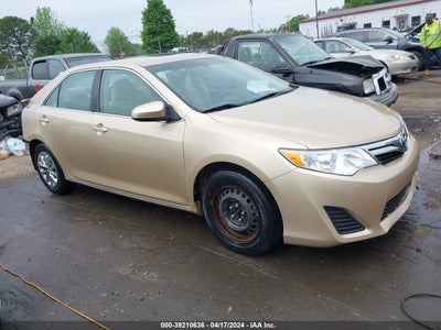 TOYOTA CAMRY 2012