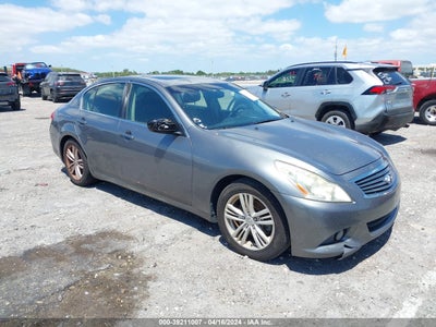 INFINITI JOURNEY 2012