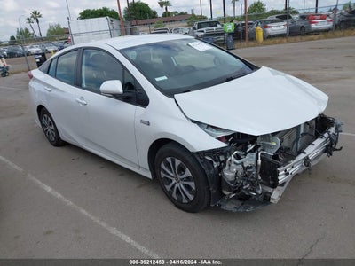 Toyota Prius prime 2021