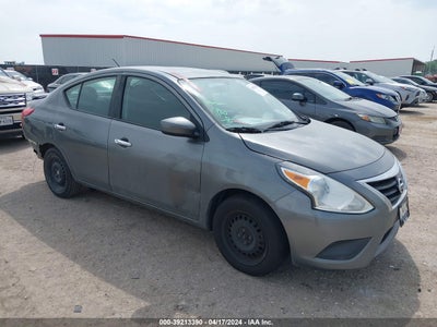 NISSAN VERSA 2017