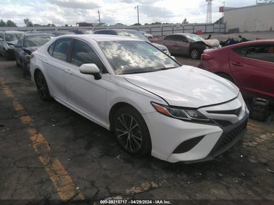 TOYOTA CAMRY 2018