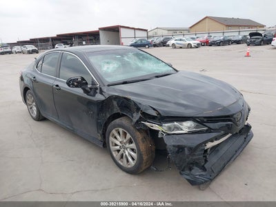 TOYOTA CAMRY 2020