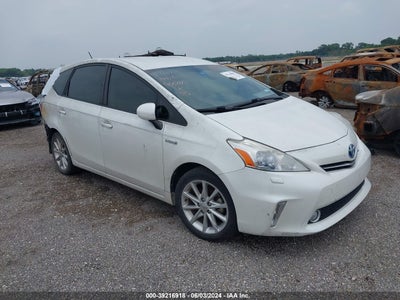 TOYOTA PRIUS V 2013