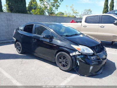 TOYOTA PRIUS 2015