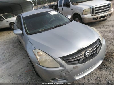 Nissan Altima 2010