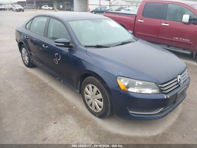 VOLKSWAGEN PASSAT 2013