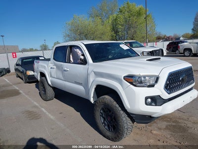 TOYOTA TACOMA 2018