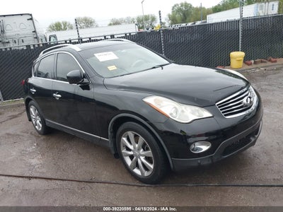 INFINITI JOURNEY 2013