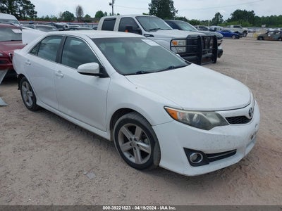 TOYOTA CAMRY 2014