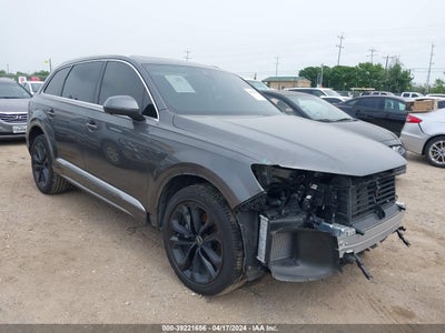 AUDI Q7 2023