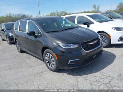 Chrysler Pacifica 2024