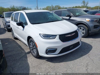 Chrysler Pacifica 2024