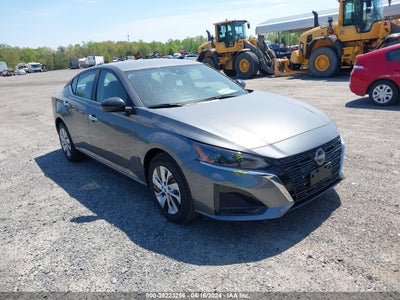 Nissan Altima 2024