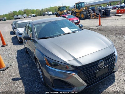 Nissan Altima 2024