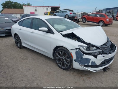 CHRYSLER 200 2015