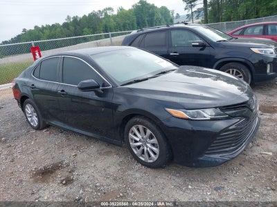 TOYOTA CAMRY 2018