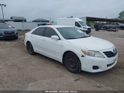 TOYOTA CAMRY 2010