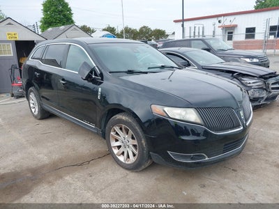 LINCOLN MKT 2016
