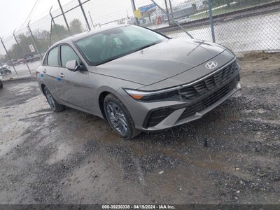 Hyundai Elantra 2024