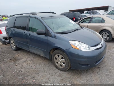 TOYOTA SIENNA 2009