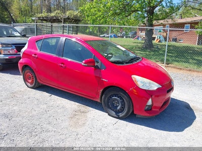 Toyota Prius c 2014