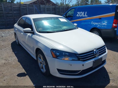 VOLKSWAGEN PASSAT 2013