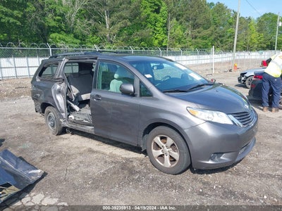 TOYOTA SIENNA 2017