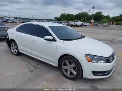 VOLKSWAGEN PASSAT 2013