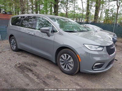Chrysler Pacifica Hybrid 2022