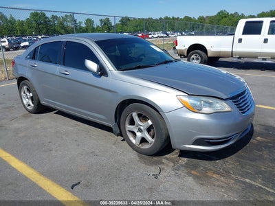 CHRYSLER 200 2013