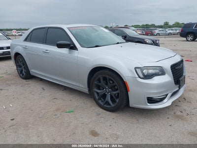 CHRYSLER 300 2020