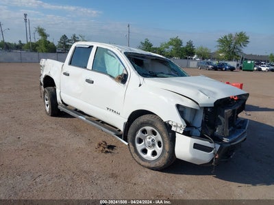 NISSAN TITAN 2021