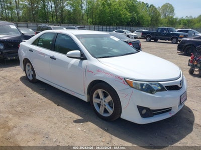 TOYOTA CAMRY 2014