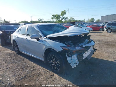TOYOTA CAMRY 2024