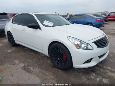 INFINITI JOURNEY 2013
