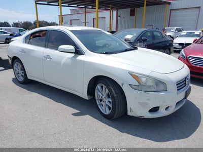 Nissan Maxima 2014