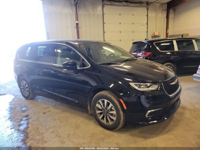 Chrysler Pacifica 2024