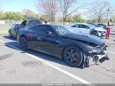 NISSAN GT-R 2014