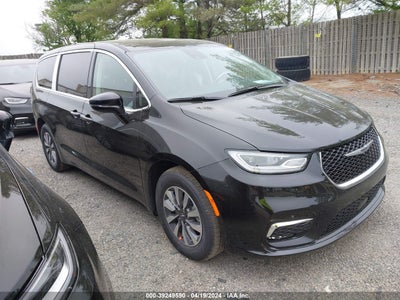 Chrysler Pacifica 2024