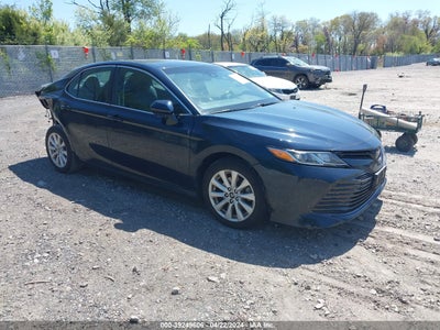 TOYOTA CAMRY 2018