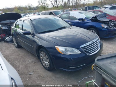 CHRYSLER 200 2013