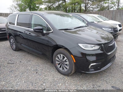 Chrysler Pacifica 2024