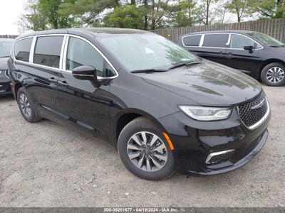 Chrysler Pacifica 2024