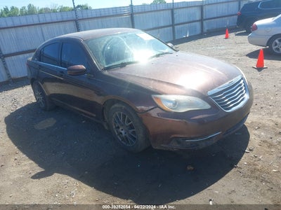 CHRYSLER 200 2013