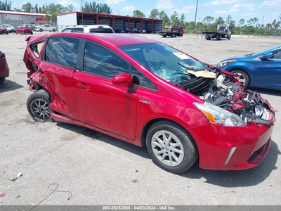 TOYOTA PRIUS V 2014