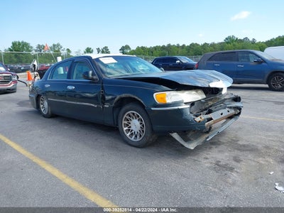 LINCOLN TOWN CAR 2002