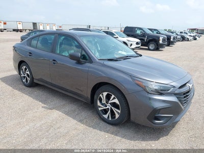 Subaru Legacy 2024