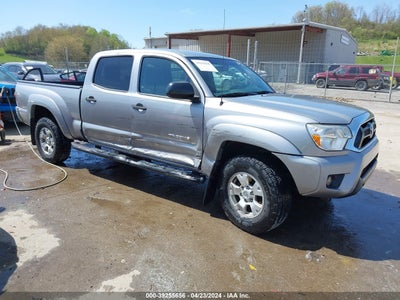 TOYOTA TACOMA 2015